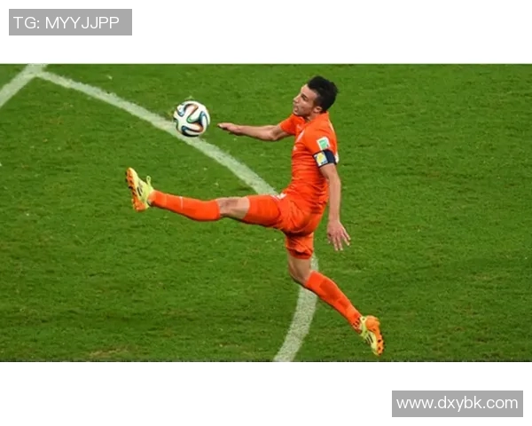 世界足球史上十大金左脚球星盘点及其传奇成就解析