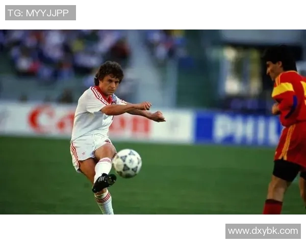 8号足球球衣背后的传奇人物及其在足球历史中的辉煌成就