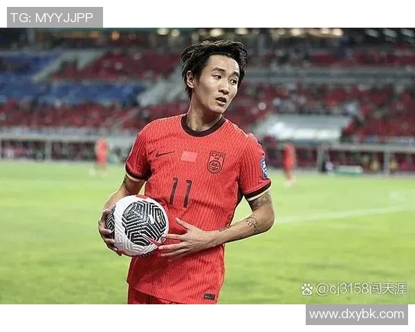 足球场上那些不畏强敌、坚韧不拔的球星们如何通过实力证明自己